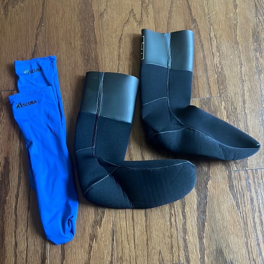 Scuba Diving socks and booties from Synergy and XS Scuba